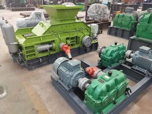 鹅卵石对辊制砂机是一种特殊的破碎设备,用于粉碎鹅卵石,它具有耐磨性