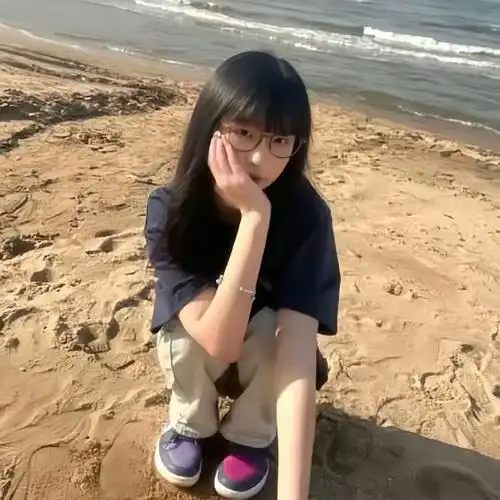 氛围感十足的仙气宝藏女头像