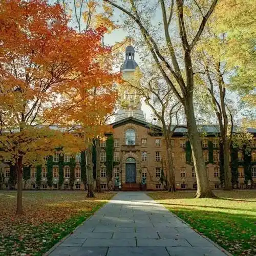 颜值暴击2022美国校园最美大学排名第一名真有点子背景