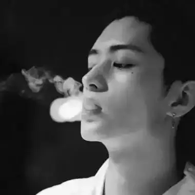 黑白堕落男头伤感,男生头像图片