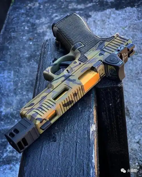 八仙过海各显其能国外涂装改造定制款枪械美图集