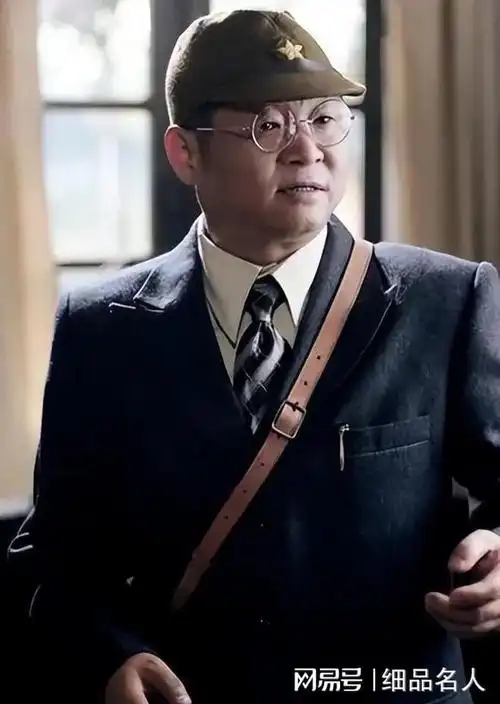 "三德子"赵亮:孝顺母亲竟成爱情杀手,后娶名模为妻|演员|邵峰|军校