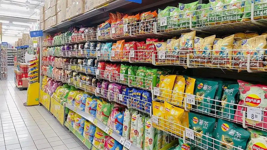 最喜欢逛薯片区