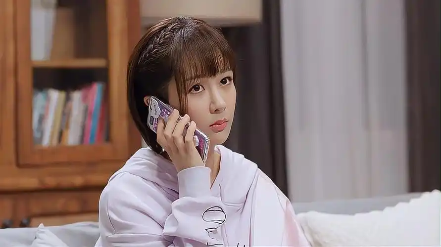 亲爱的热爱的韩商言和他后妈去王浩家看看小艾看见韩商言