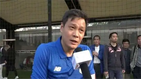 足坛名宿范志毅:再婚娶小17岁跳舞演员,空姐前妻揭穿离婚详情