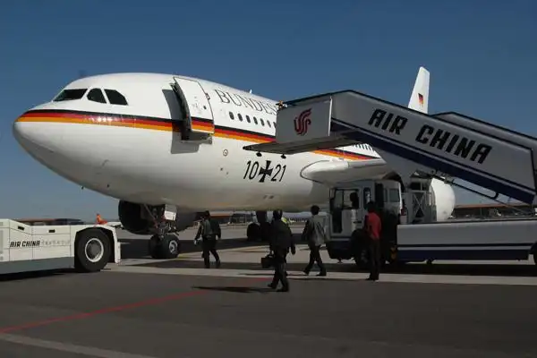 国航完成亚欧首脑会议专机进港高峰保障(图)