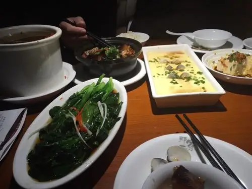 第一次约会吃饭我们在那一家,还记得吃的一个甜品叫拿破仑