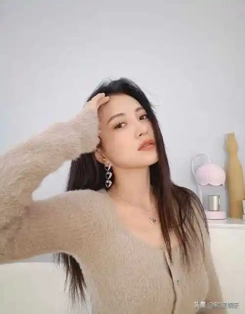 包文婧:演艺圈常青秘诀,如何应对变化莫测的演艺圈?