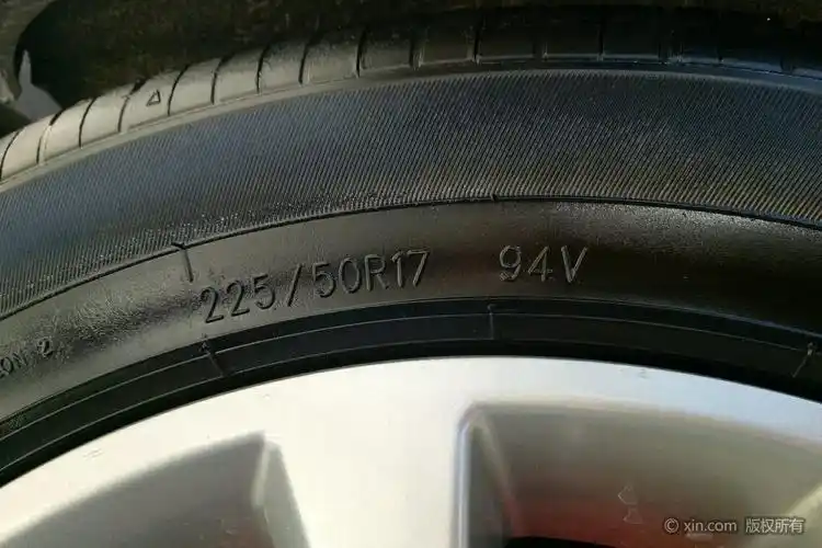 吉利汽车帝豪gs左前轮胎尺寸