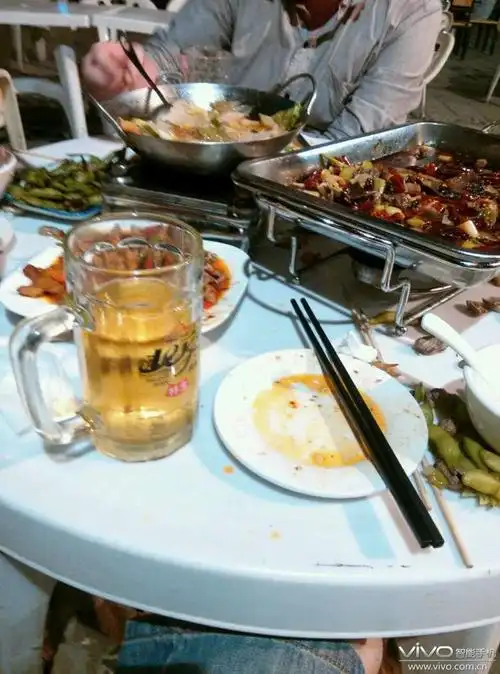 半夜喝酒爆几张照 - vivo官网社区