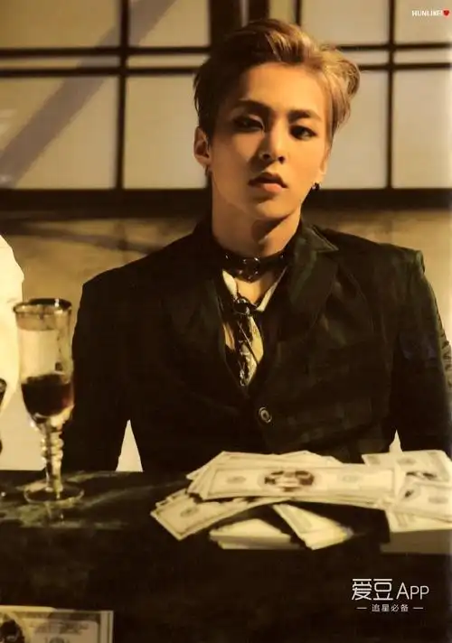 exo分享160818lotto专辑内页高清扫图又是美颜暴击啊