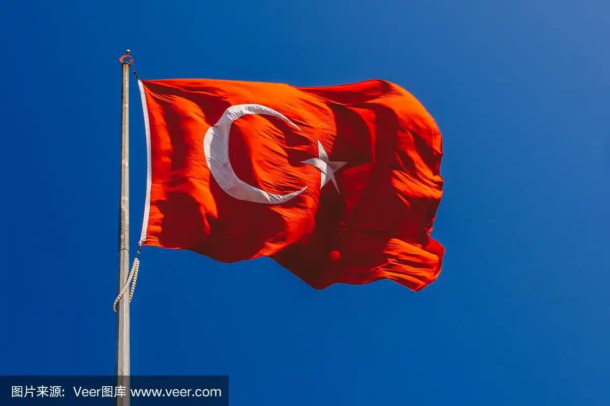 土耳其国旗上有白色的星星和月亮