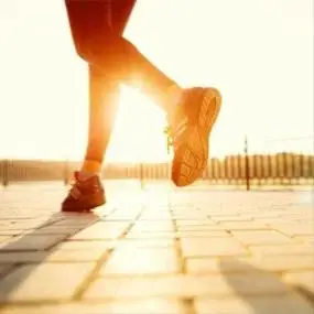 一个人努力奔跑的图片头像高清好看的奔跑图片励志唯美头像