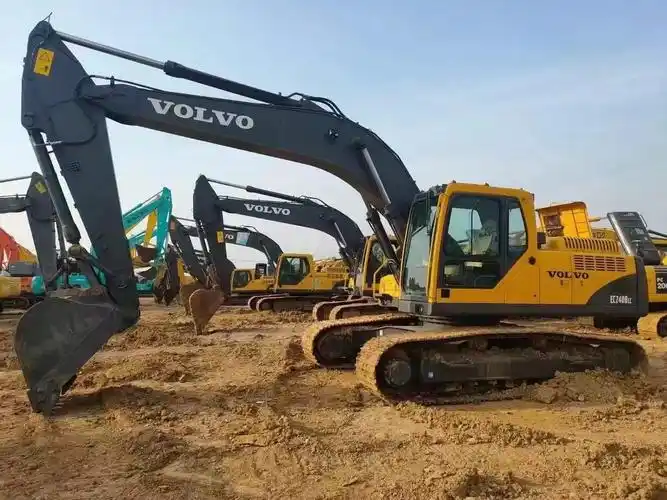 二手挖掘机沃尔沃ec240blc高性能干活车预购电话联系