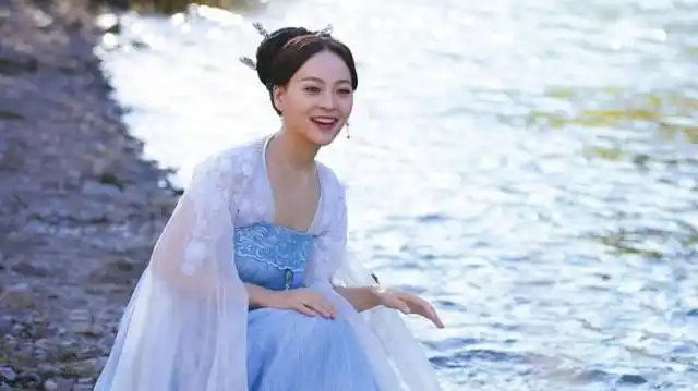 哦我的皇帝陛下谢嫣然