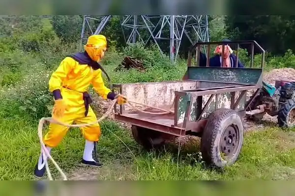 孙悟空和猪八戒竟跑到了越南开手扶拖拉机结局也太搞笑了