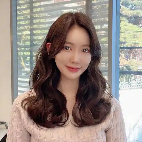 纹理烫短发,齐脖发型和女神大波浪发型这三款发型,无论你是追求时尚