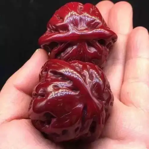 69年文玩核桃已经完全玉化,还有比这更老的吗?