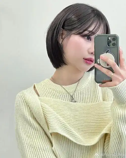 齐脖包脸短发,时尚与质感的完美融合|短发|发型|头发_新浪新闻