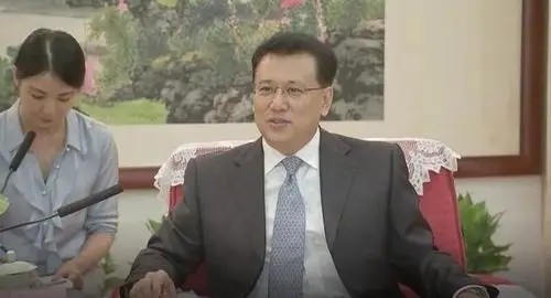 袁家军会见美国密歇根州州长