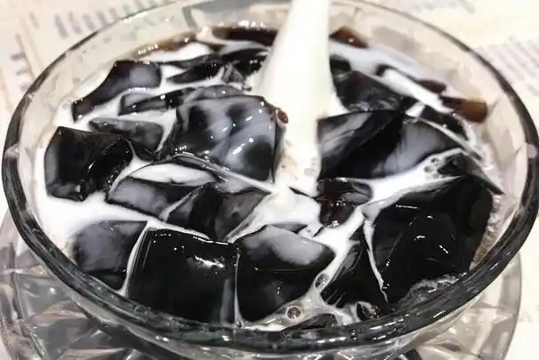 「美食菜谱」椰汁龟苓膏:清爽甜蜜,润肤养颜,夏日必备良品!