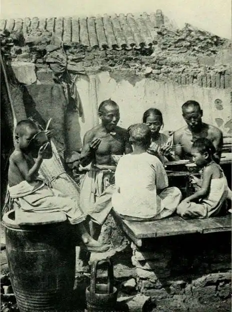 老照片:外国人镜头下真实的清朝,贫富差距巨年夜 的生活