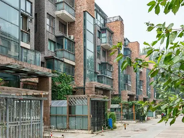 55 面积(m) 小区:北京洋房 楼层:高楼层/6层 朝向:南北 装修:精装