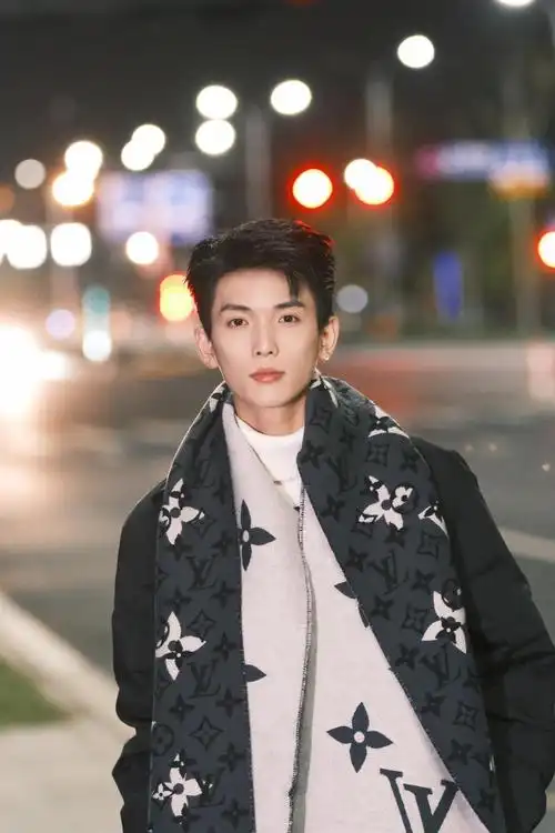 李男友-lh_李男友-lh个人资料_李男友-lh直播间_18183kol_18183网红站