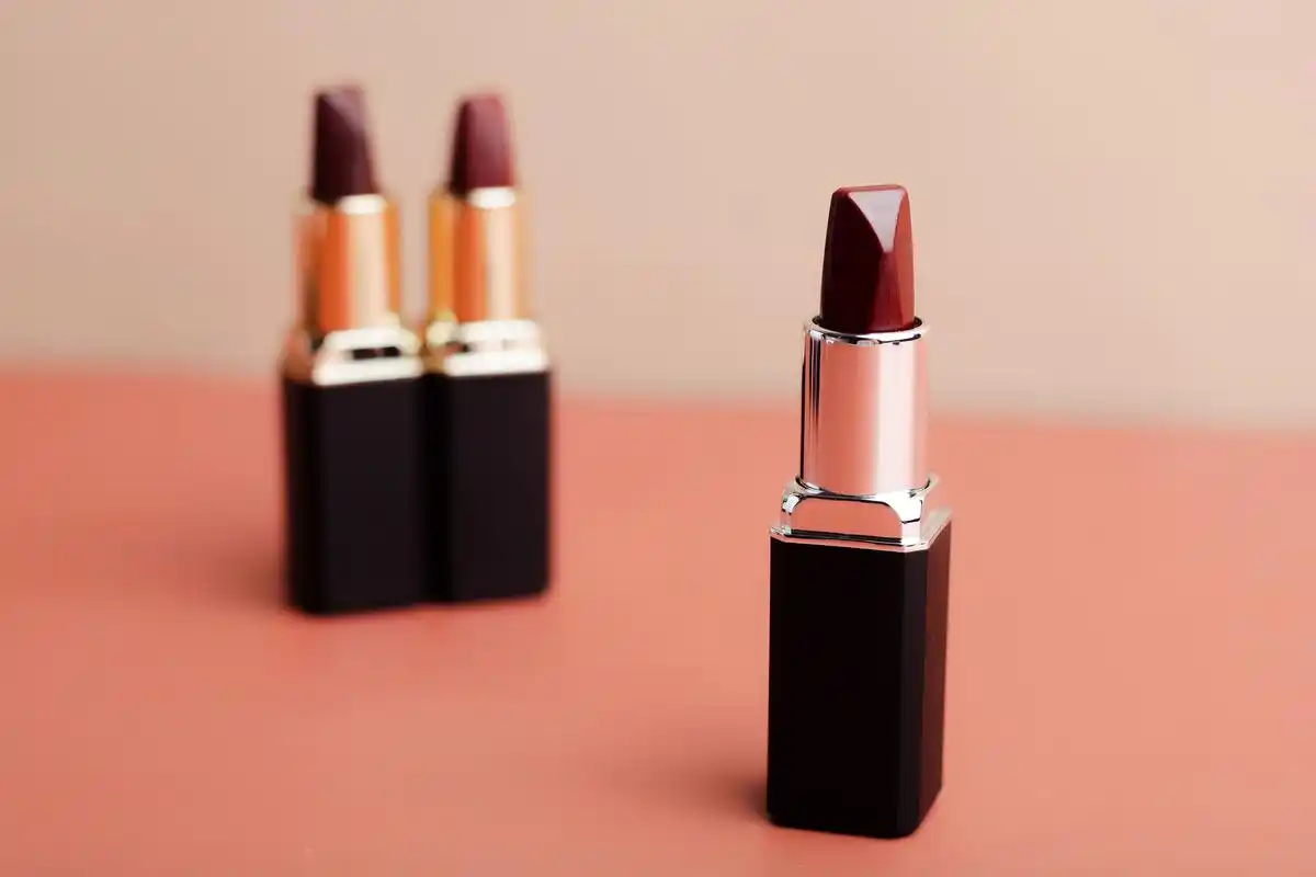 作为一个资深美妆达人,我经常会被问