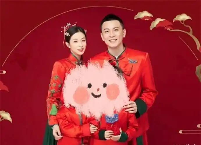 21年被爆出小三穿情侣装妻子出面平息_唐佳良_杨鸣和_辽宁男篮