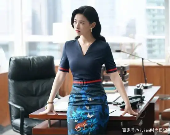 朱珠《精英律师》职场穿搭,尽显御姐风,"行走的衣柜"了解一下