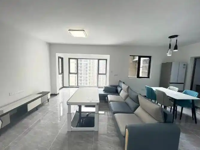 1900包物业全新装修三室两厅两卫