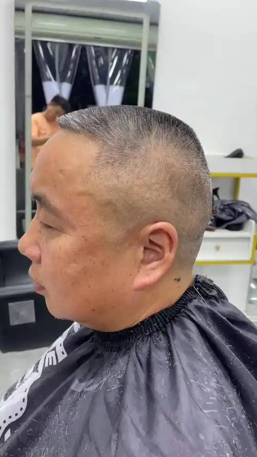 剪平头其实很简单,掌握这几大手法就可以了,零基础剪发教程 在家理发