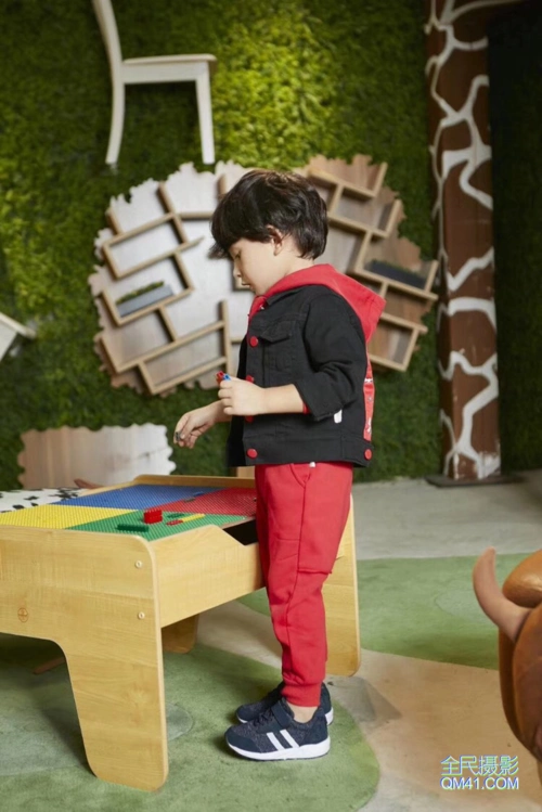 中埃混血男童模,接拍平面影视广告拍摄