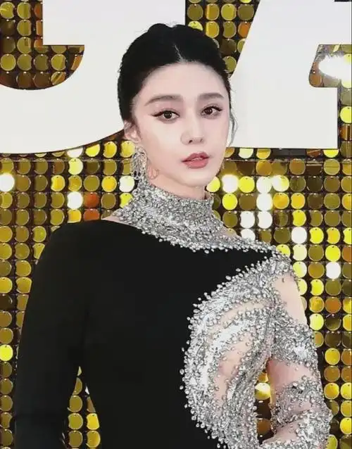 范冰冰戛纳第7套战衣精彩亮相能打败范冰冰的只有她自己