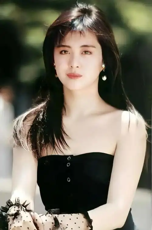 王祖贤怀旧相片36