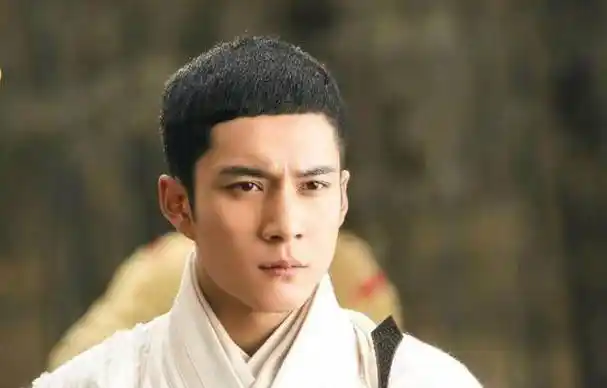 古力娜扎10年期满离开,林更新解约,唐人还有人吗?_胡歌_代表作_方面