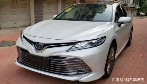 开了大众朗逸,再换到丰田凯美瑞上,车主:对比之后差距一目了然