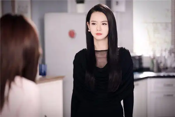 戚薇《你好乔安》演非典型女王 行走的氟利昂吸睛