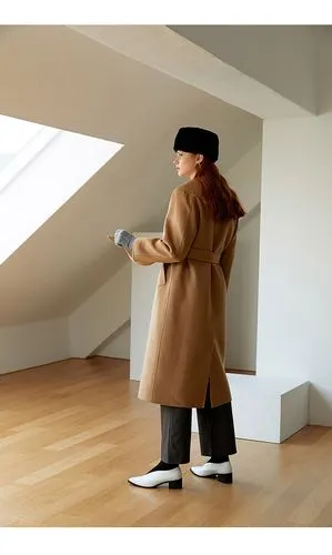 yuppe/yuppe collar handmade系列女士浅咖啡色绑带大衣