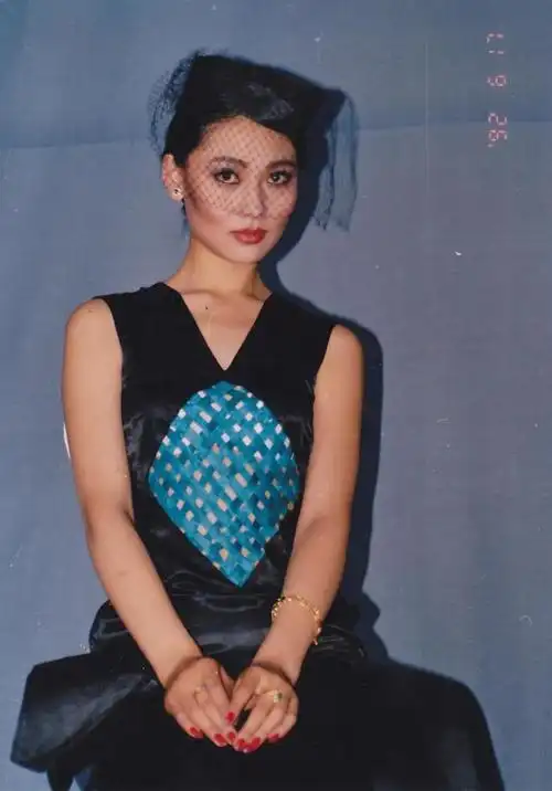 "情圣"王志文:出身寒门,靠魅力征服7任女神