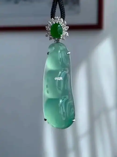 冰玻晴绿翡翠镶嵌豆子吊坠挂件项链