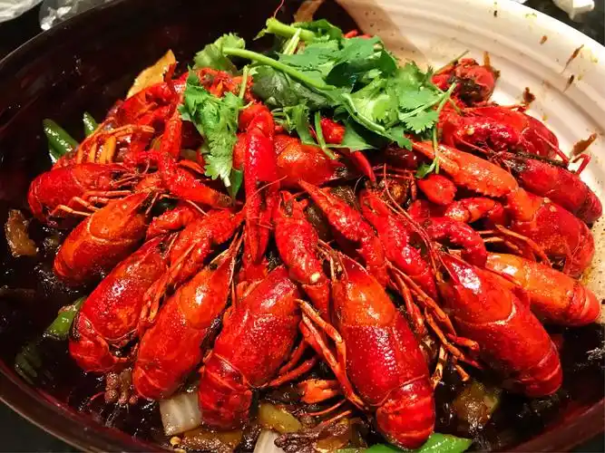 我是小厨神今晚我主厨 【火爆小龙虾】2016级3班——曾业涵