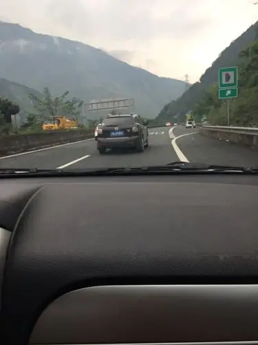 最美的风景在路上-云端上的高速公路