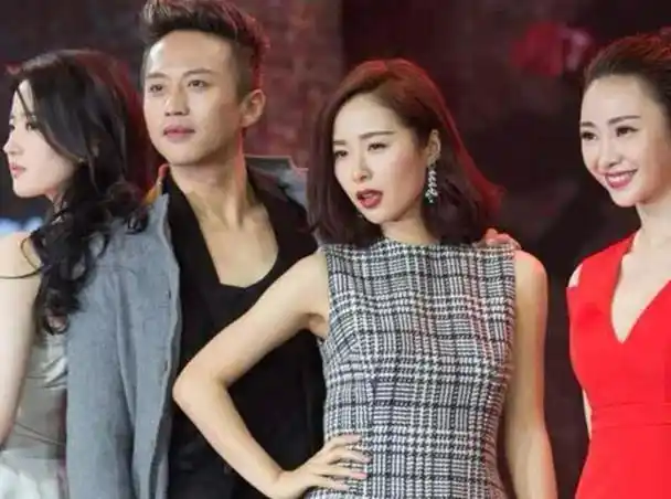 江一燕承认隐婚产女曾与佟大为邓超传绯闻被曝插足富豪婚姻