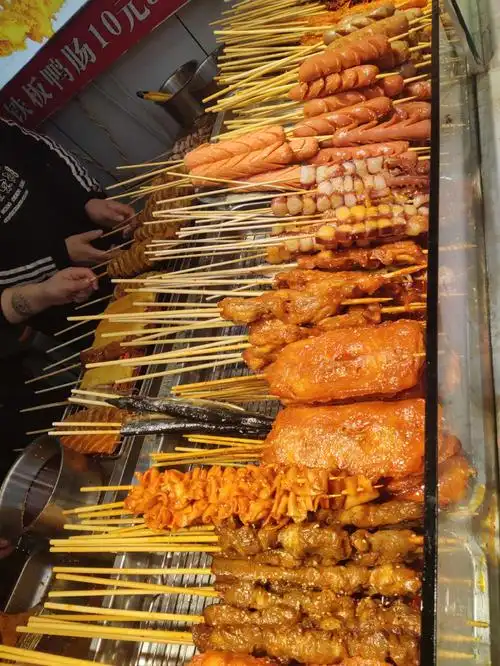 猪皮,鸡关节,大盘鸡,薯塔,棒棒鸡,炸年糕,烤面筋,鸡叉骨,烤鱿鱼,蟹排