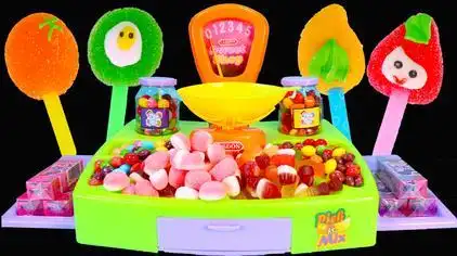 9个月前鲨鱼宝宝的浴缸装满彩虹豆看看有哪些卡通人物玩具大派对03