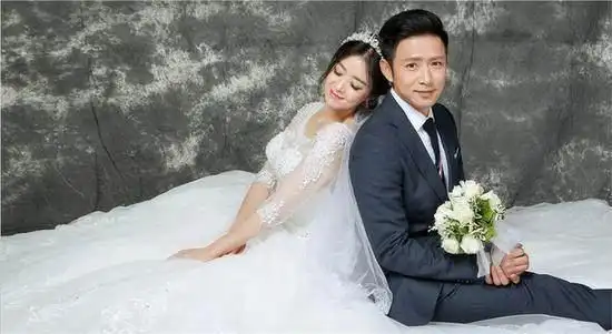 蒋欣婚纱照曝光老公不是王凯竟是情深深雨蒙蒙的尓豪