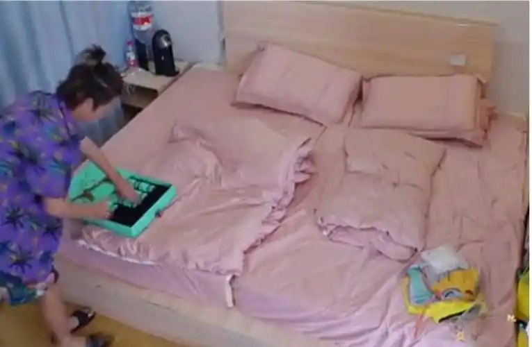 原创男明星卧室曝光范丞丞的真实黄明昊的少女而郭麒麟家教真严