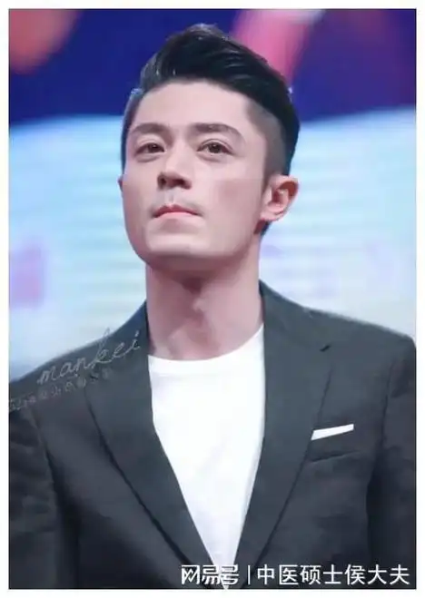 霍建华结婚7年,霍建华近照曝光,活成了"相反"的样子